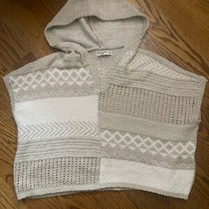 Abercrombie sweater with hood never worn